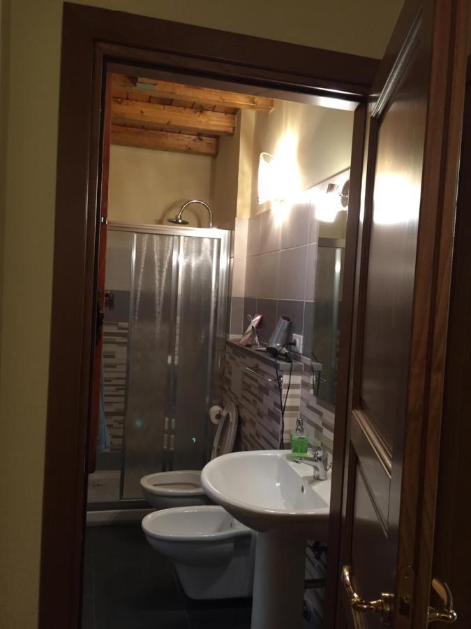 La Casa Di Orsola Hotell Florens Exteriör bild